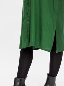 MAMA.LICIOUS Krój regularny Kolnierz koszulowy Mankiety zapinane na guziki Regularne rekawy Sukienka -Greener Pastures - 20017136