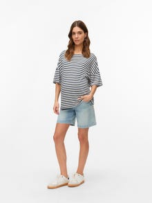MAMA.LICIOUS Krój pudełkowy Okrągły dekolt T-shirt -Silver Lining - 20022315